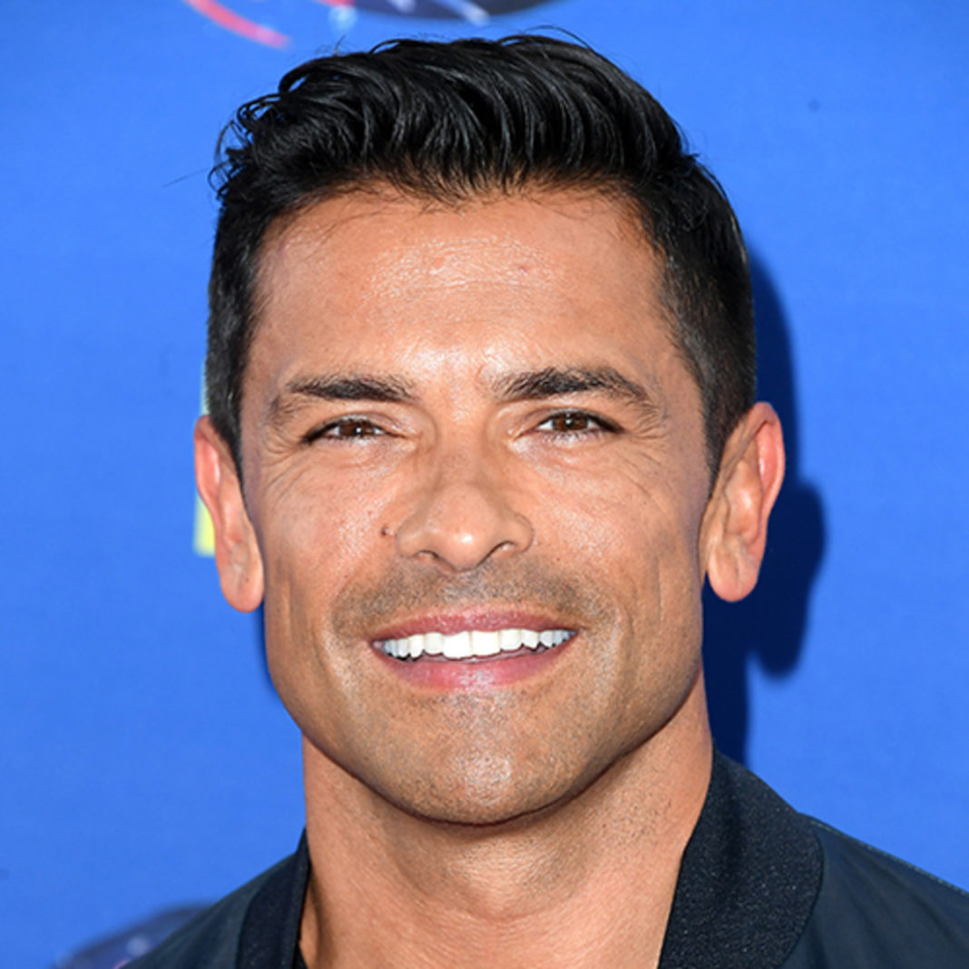 Mark Consuelos Wiki 2021 Net Worth, Height, Weight, Relationship