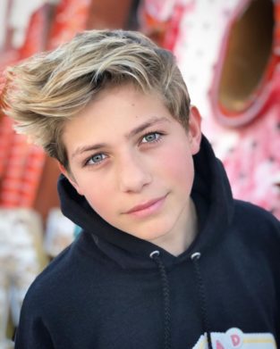 Walker Bryant Wiki 2021: Net Worth, Height, Weight, Relationship & Full ...